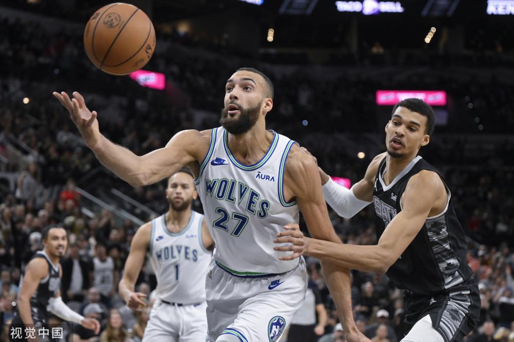 使得他们必 使得他们必